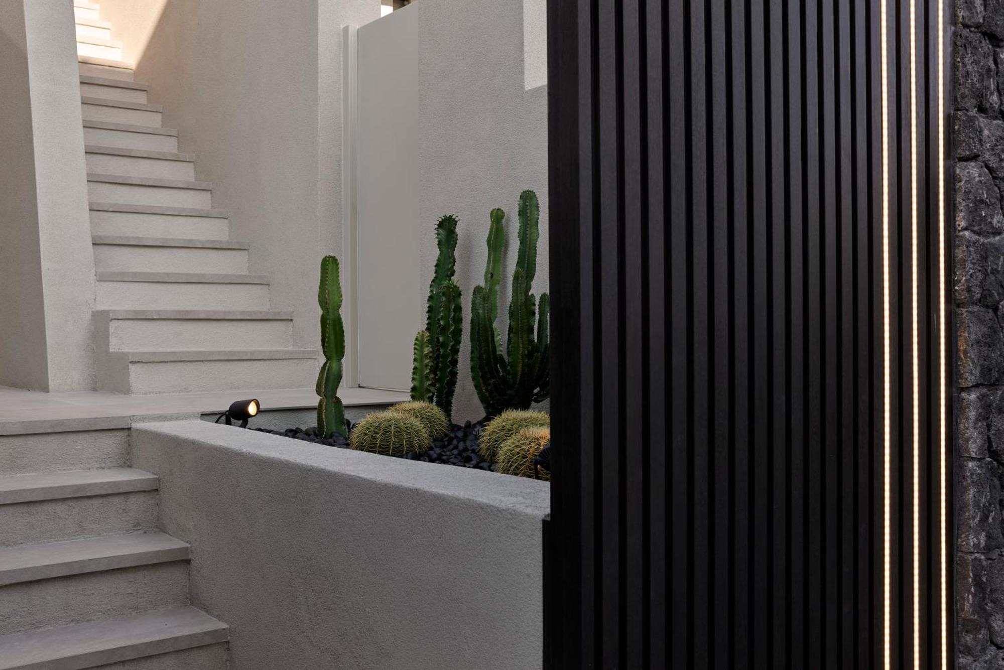 Alaso Design Suites Fira  Bagian luar foto