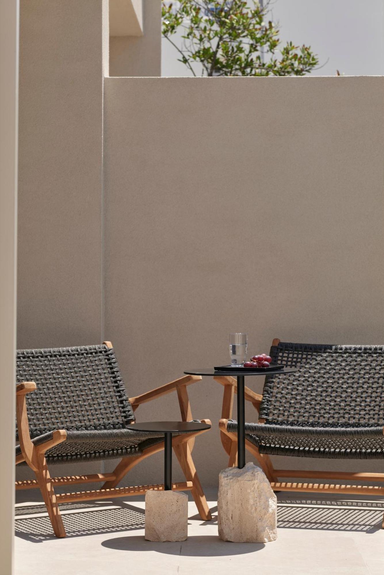 Alaso Design Suites Fira  Bagian luar foto