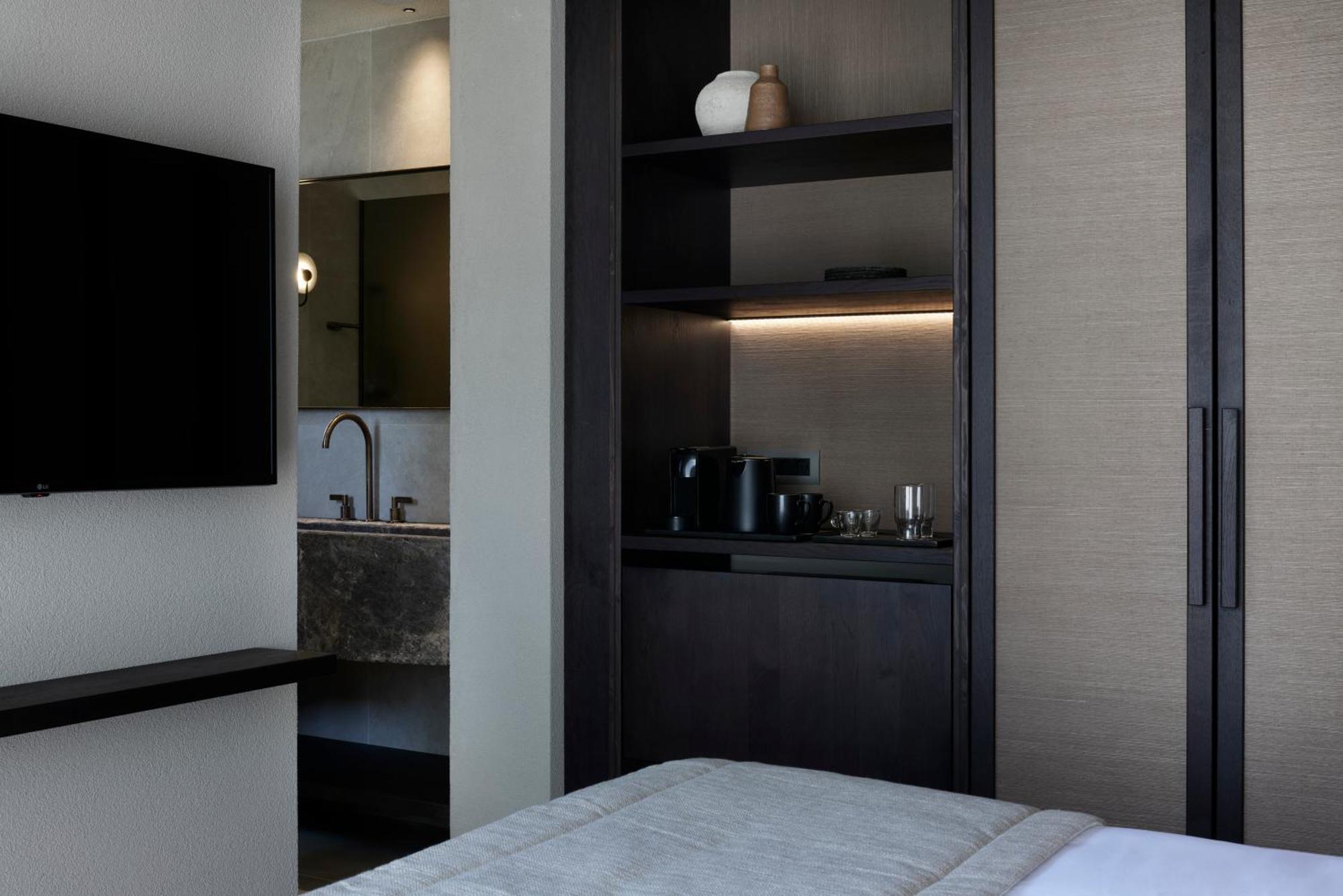 Alaso Design Suites Fira  Bagian luar foto