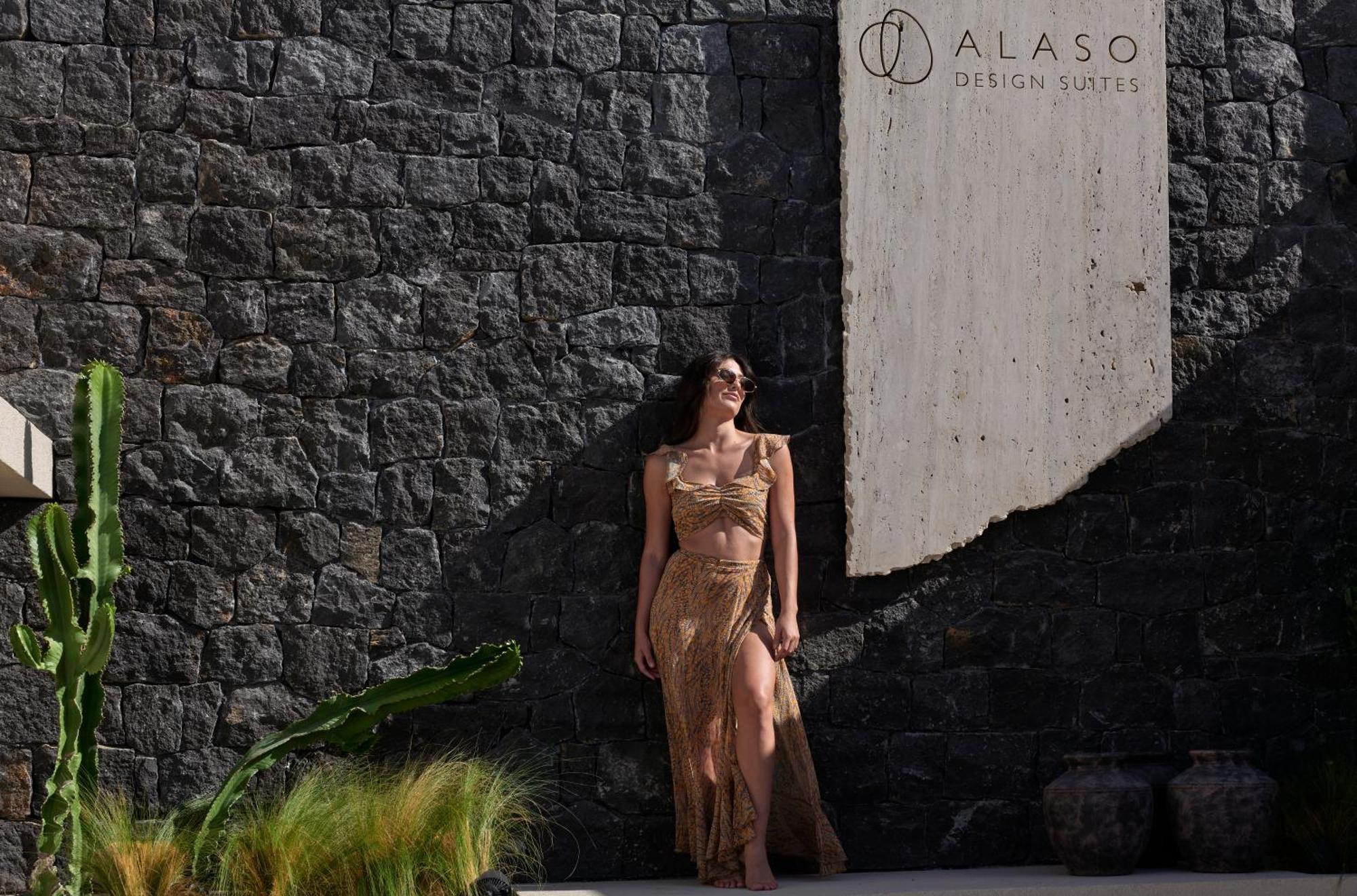 Alaso Design Suites Fira  Bagian luar foto